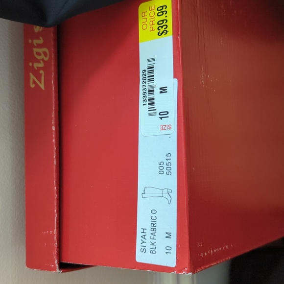 Boots - Picture 4 of 4